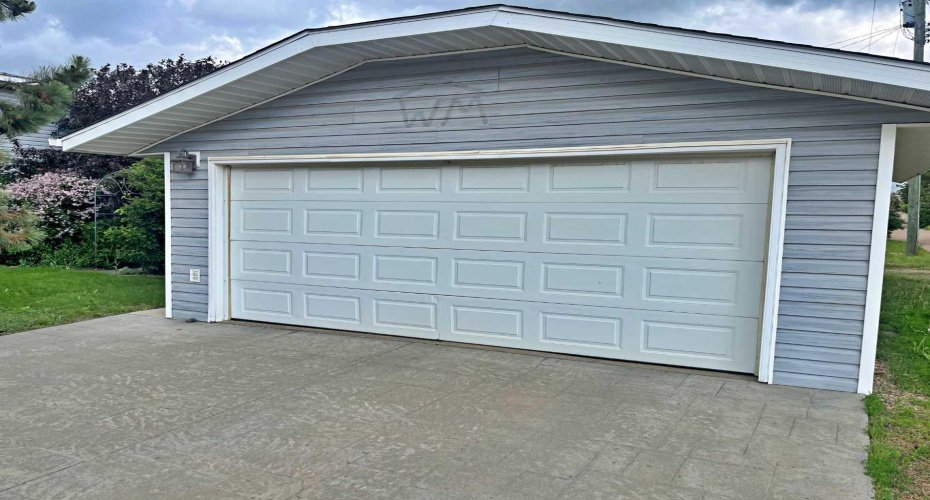 5115 Riverside Drive, Vermilion, Alberta T9X 1T8, 3 Bedrooms Bedrooms, ,2 BathroomsBathrooms,Residential,For Sale,Riverside,A2295777