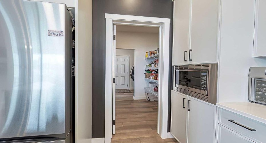 3 Saddlebred Court, Cochrane, Alberta T4C 3B5, 5 Bedrooms Bedrooms, ,4 BathroomsBathrooms,Residential,For Sale,Saddlebred,A2295839