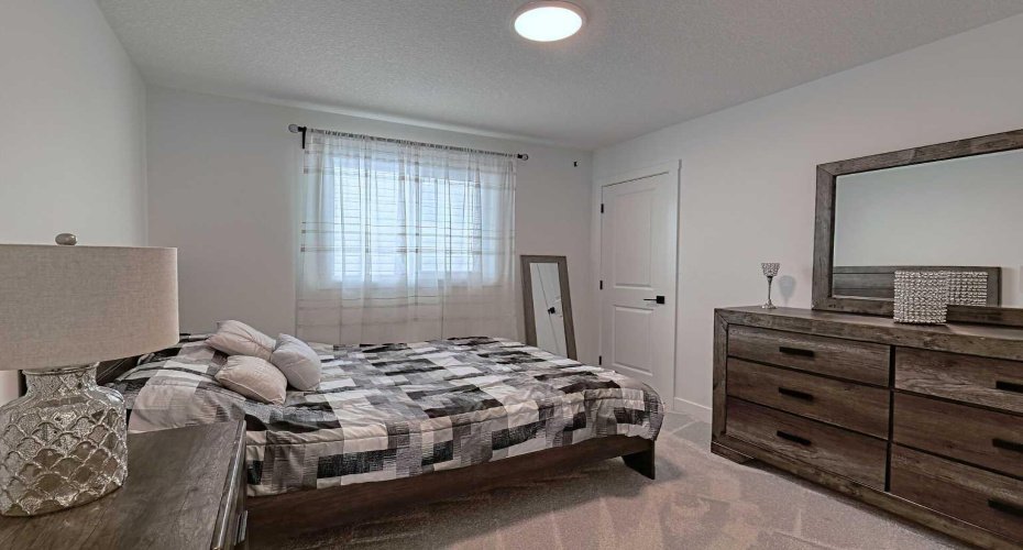 3 Saddlebred Court, Cochrane, Alberta T4C 3B5, 5 Bedrooms Bedrooms, ,4 BathroomsBathrooms,Residential,For Sale,Saddlebred,A2295839