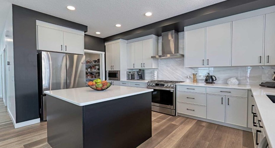 3 Saddlebred Court, Cochrane, Alberta T4C 3B5, 5 Bedrooms Bedrooms, ,4 BathroomsBathrooms,Residential,For Sale,Saddlebred,A2295839