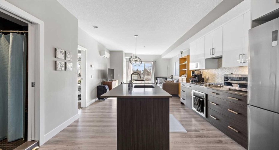 1521 26 Avenue, Calgary, Alberta T2T 1C4, 2 Bedrooms Bedrooms, ,2 BathroomsBathrooms,Residential,For Sale,26,A2295865