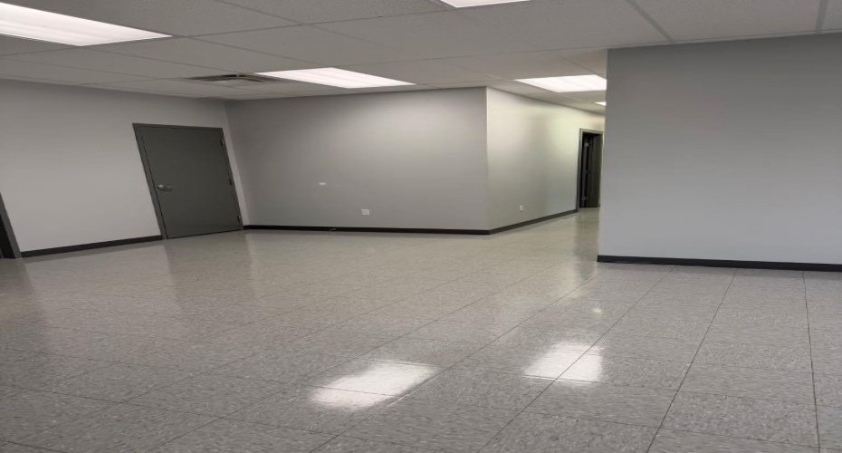 6643 63 Street Close, Lloydminster, Alberta T9V 3Y6, ,Commercial,For Lease,63,A2295897