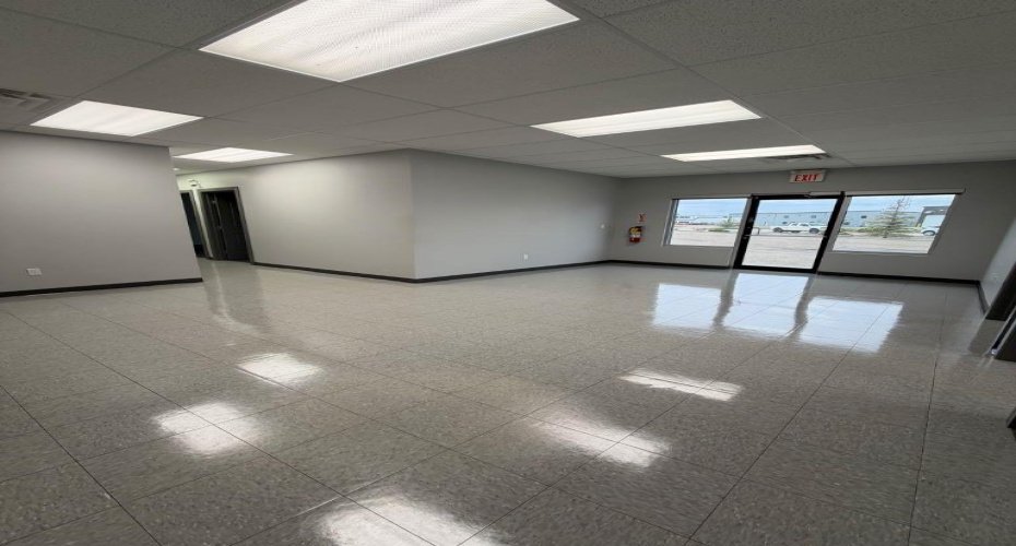 6643 63 Street Close, Lloydminster, Alberta T9V 3Y6, ,Commercial,For Lease,63,A2295897