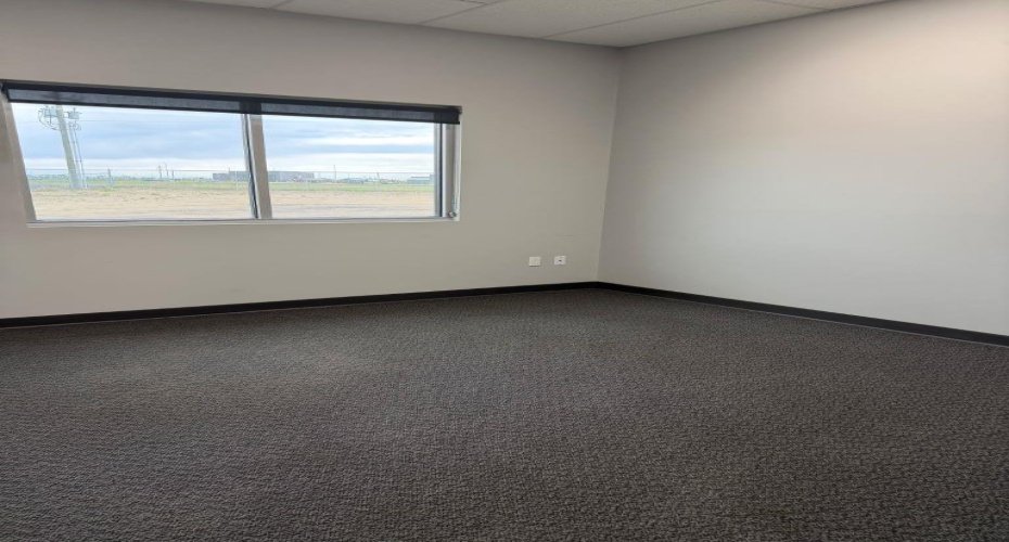 6643 63 Street Close, Lloydminster, Alberta T9V 3Y6, ,Commercial,For Lease,63,A2295897