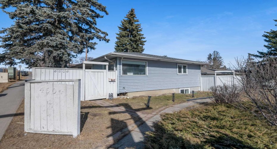 4504 14 Street, Calgary, Alberta T2K1J6, 5 Bedrooms Bedrooms, ,2 BathroomsBathrooms,Residential,For Sale,14,A2296044
