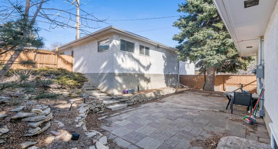 4504 14 Street, Calgary, Alberta T2K1J6, 5 Bedrooms Bedrooms, ,2 BathroomsBathrooms,Residential,For Sale,14,A2296044