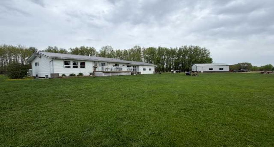 74120 100 Range Road, Kinuso, Alberta T0G 2K0, 5 Bedrooms Bedrooms, ,4 BathroomsBathrooms,Residential,For Sale,100 Range,A2293788