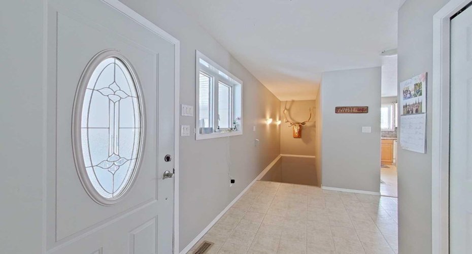 74120 100 Range Road, Kinuso, Alberta T0G 2K0, 5 Bedrooms Bedrooms, ,4 BathroomsBathrooms,Residential,For Sale,100 Range,A2293788
