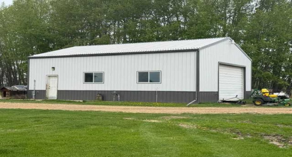 74120 100 Range Road, Kinuso, Alberta T0G 2K0, 5 Bedrooms Bedrooms, ,4 BathroomsBathrooms,Residential,For Sale,100 Range,A2293788
