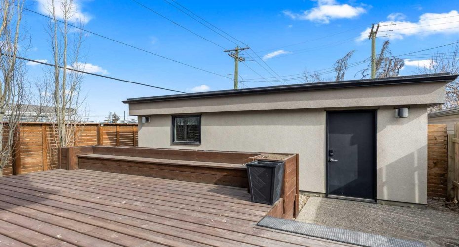 1400 26A Street, Calgary, Alberta T3C 1K8, 4 Bedrooms Bedrooms, ,5 BathroomsBathrooms,Residential,For Sale,26A,A2294919