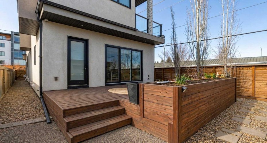1400 26A Street, Calgary, Alberta T3C 1K8, 4 Bedrooms Bedrooms, ,5 BathroomsBathrooms,Residential,For Sale,26A,A2294919
