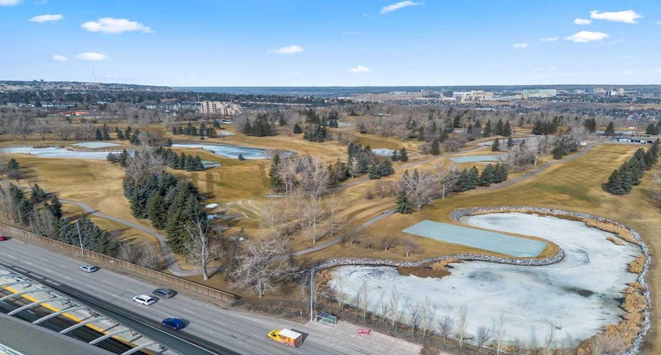 1400 26A Street, Calgary, Alberta T3C 1K8, 4 Bedrooms Bedrooms, ,5 BathroomsBathrooms,Residential,For Sale,26A,A2294919