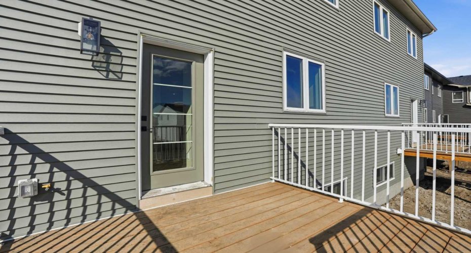 229 Bridgeport Gate, Chestermere, Alberta T1X 3E2, 3 Bedrooms Bedrooms, ,3 BathroomsBathrooms,Residential,For Sale,Bridgeport,A2295338
