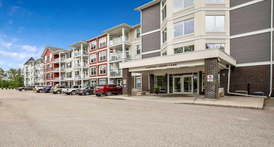 1 Crystal Green Lane, Okotoks, Alberta T1S 0C5, 2 Bedrooms Bedrooms, ,2 BathroomsBathrooms,Residential,For Sale,Crystal Green,A2295589