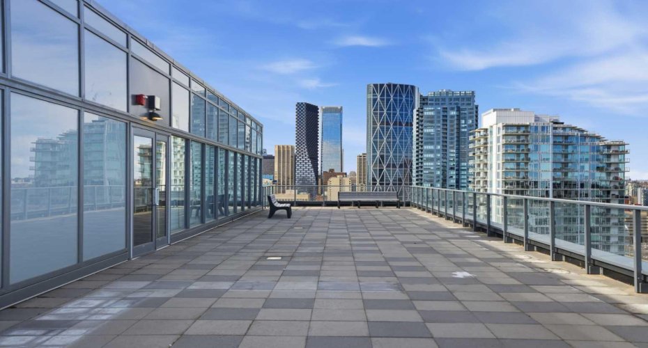 25th Floor Roof Top Patio