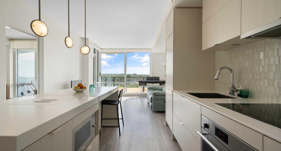 615 6 Avenue, Calgary, Alberta T2G 1S2, 1 Bedroom Bedrooms, ,1 BathroomBathrooms,Residential,For Sale,6,A2295616