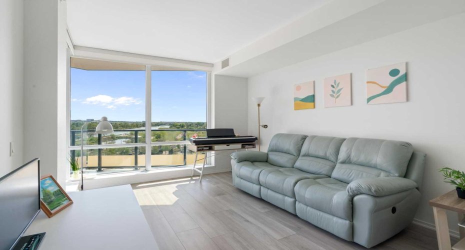 615 6 Avenue, Calgary, Alberta T2G 1S2, 1 Bedroom Bedrooms, ,1 BathroomBathrooms,Residential,For Sale,6,A2295616