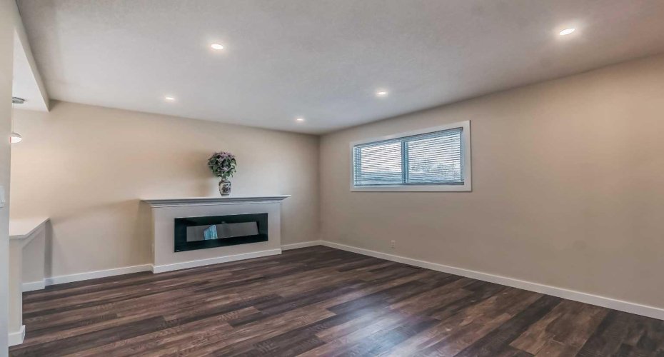 23 Cheltenham Road, Calgary, Alberta T2L 0M4, 4 Bedrooms Bedrooms, ,4 BathroomsBathrooms,Residential,For Sale,Cheltenham,A2283265