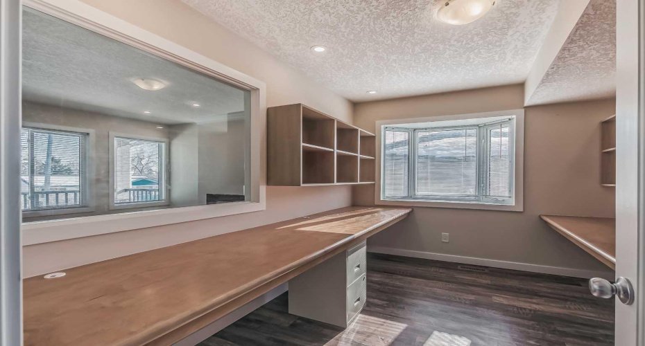 23 Cheltenham Road, Calgary, Alberta T2L 0M4, 4 Bedrooms Bedrooms, ,4 BathroomsBathrooms,Residential,For Sale,Cheltenham,A2283265