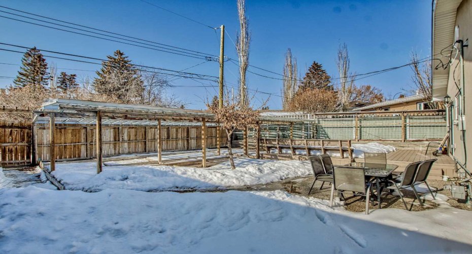 23 Cheltenham Road, Calgary, Alberta T2L 0M4, 4 Bedrooms Bedrooms, ,4 BathroomsBathrooms,Residential,For Sale,Cheltenham,A2283265