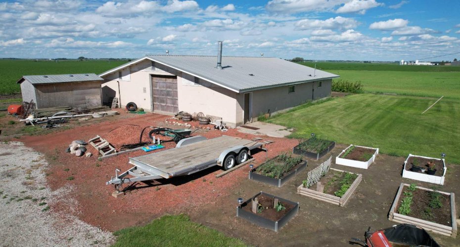 212072 TWP RD 9-4, Rural Lethbridge County, Alberta T1J5R2, 4 Bedrooms Bedrooms, ,2 BathroomsBathrooms,Agri-business,For Sale,TWP RD 9-4,A2288383