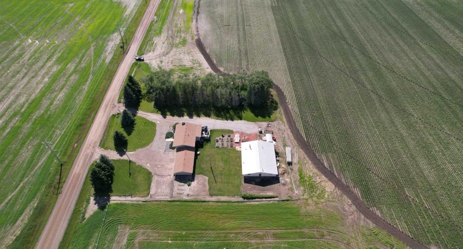 212072 TWP RD 9-4, Rural Lethbridge County, Alberta T1J5R2, 4 Bedrooms Bedrooms, ,2 BathroomsBathrooms,Agri-business,For Sale,TWP RD 9-4,A2288383