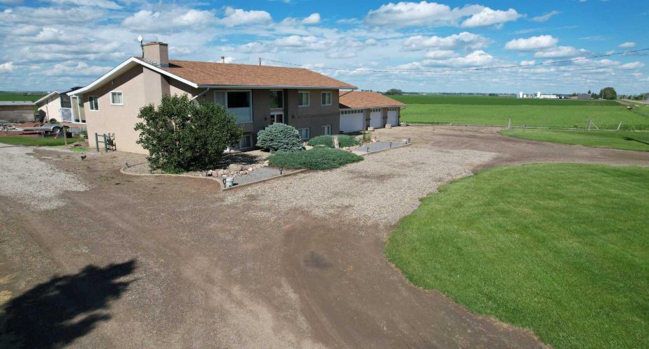 212072 TWP RD 9-4, Rural Lethbridge County, Alberta T1J5R2, 4 Bedrooms Bedrooms, ,2 BathroomsBathrooms,Agri-business,For Sale,TWP RD 9-4,A2288383