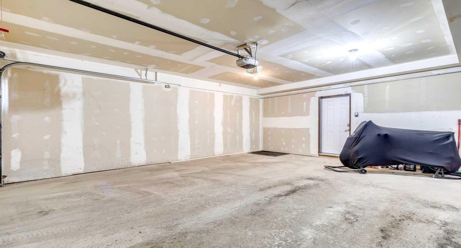 1935 35 Street, Calgary, Alberta T3E 2X4, 2 Bedrooms Bedrooms, ,3 BathroomsBathrooms,Residential,For Sale,35,A2289210