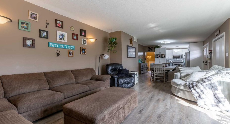 1907 7A Avenue, Lethbridge, Alberta T1H 0Z8, 4 Bedrooms Bedrooms, ,2 BathroomsBathrooms,Residential,For Sale,7A,A2292410