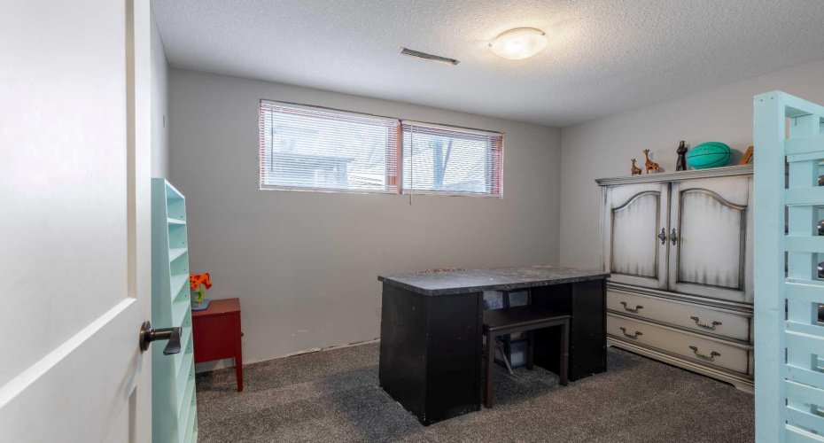 1907 7A Avenue, Lethbridge, Alberta T1H 0Z8, 4 Bedrooms Bedrooms, ,2 BathroomsBathrooms,Residential,For Sale,7A,A2292410