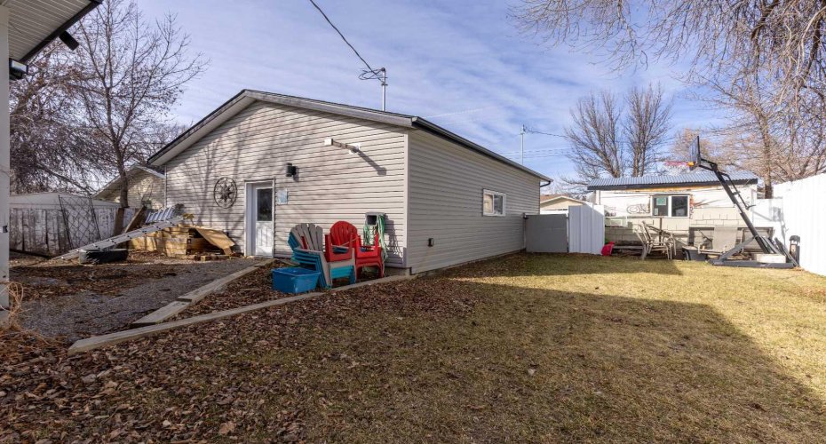 1907 7A Avenue, Lethbridge, Alberta T1H 0Z8, 4 Bedrooms Bedrooms, ,2 BathroomsBathrooms,Residential,For Sale,7A,A2292410