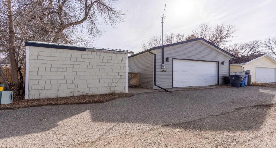 1907 7A Avenue, Lethbridge, Alberta T1H 0Z8, 4 Bedrooms Bedrooms, ,2 BathroomsBathrooms,Residential,For Sale,7A,A2292410