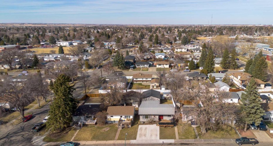 1907 7A Avenue, Lethbridge, Alberta T1H 0Z8, 4 Bedrooms Bedrooms, ,2 BathroomsBathrooms,Residential,For Sale,7A,A2292410