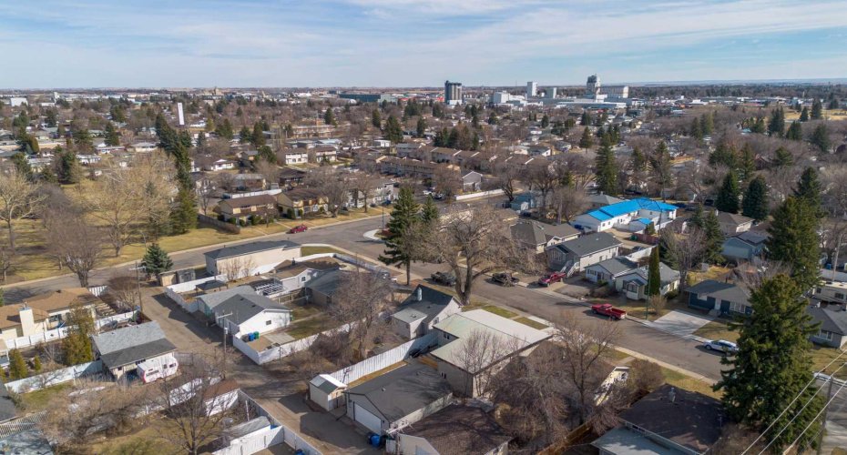 1907 7A Avenue, Lethbridge, Alberta T1H 0Z8, 4 Bedrooms Bedrooms, ,2 BathroomsBathrooms,Residential,For Sale,7A,A2292410