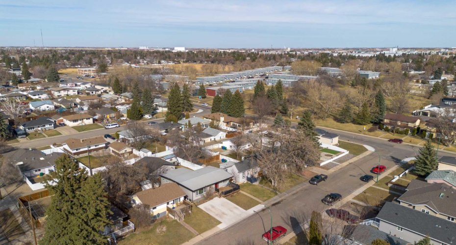 1907 7A Avenue, Lethbridge, Alberta T1H 0Z8, 4 Bedrooms Bedrooms, ,2 BathroomsBathrooms,Residential,For Sale,7A,A2292410