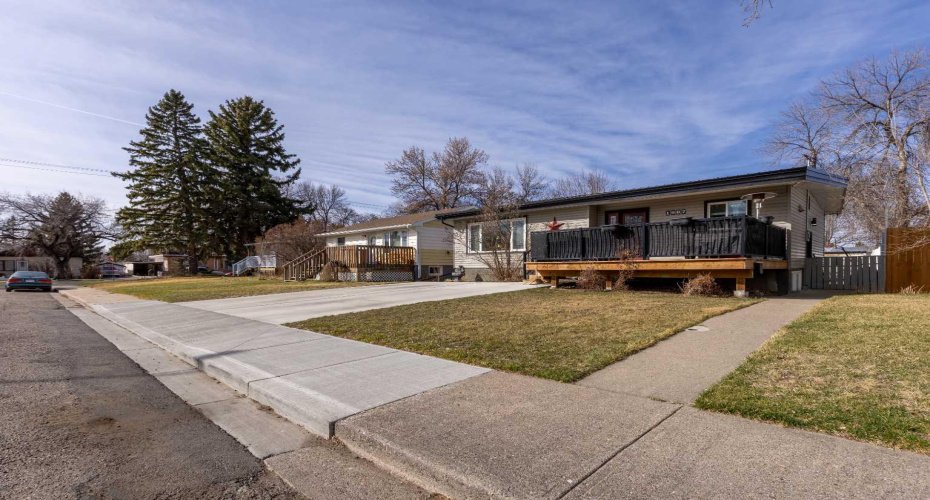 1907 7A Avenue, Lethbridge, Alberta T1H 0Z8, 4 Bedrooms Bedrooms, ,2 BathroomsBathrooms,Residential,For Sale,7A,A2292410