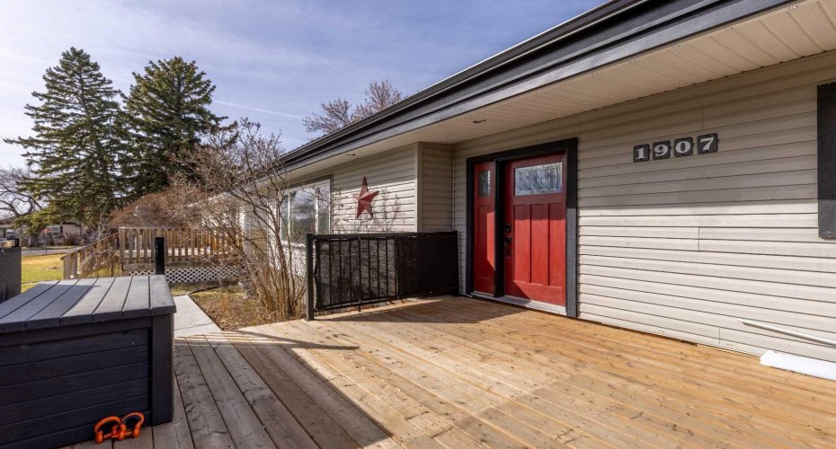 1907 7A Avenue, Lethbridge, Alberta T1H 0Z8, 4 Bedrooms Bedrooms, ,2 BathroomsBathrooms,Residential,For Sale,7A,A2292410