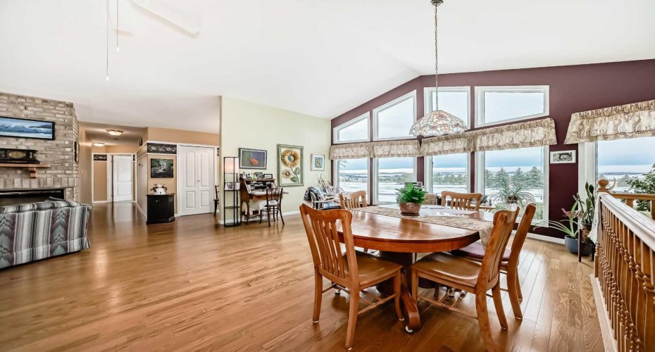 5205 55St., Rimbey, Alberta T0C 2J0, 3 Bedrooms Bedrooms, ,4 BathroomsBathrooms,Residential,For Sale,55St.,A2295365