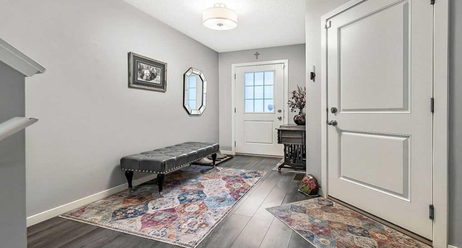 101 Sunset Drive, Cochrane, Alberta T4C 0W8, 3 Bedrooms Bedrooms, ,4 BathroomsBathrooms,Residential,For Sale,Sunset,A2295489