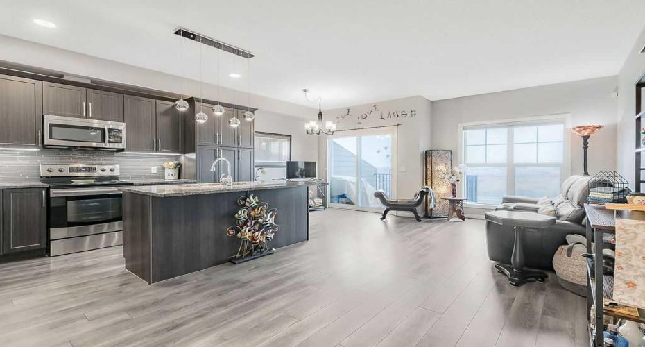 101 Sunset Drive, Cochrane, Alberta T4C 0W8, 3 Bedrooms Bedrooms, ,4 BathroomsBathrooms,Residential,For Sale,Sunset,A2295489