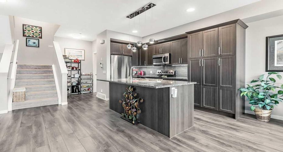 101 Sunset Drive, Cochrane, Alberta T4C 0W8, 3 Bedrooms Bedrooms, ,4 BathroomsBathrooms,Residential,For Sale,Sunset,A2295489