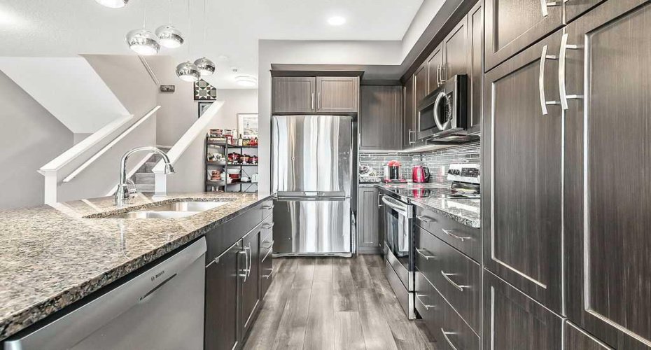 101 Sunset Drive, Cochrane, Alberta T4C 0W8, 3 Bedrooms Bedrooms, ,4 BathroomsBathrooms,Residential,For Sale,Sunset,A2295489