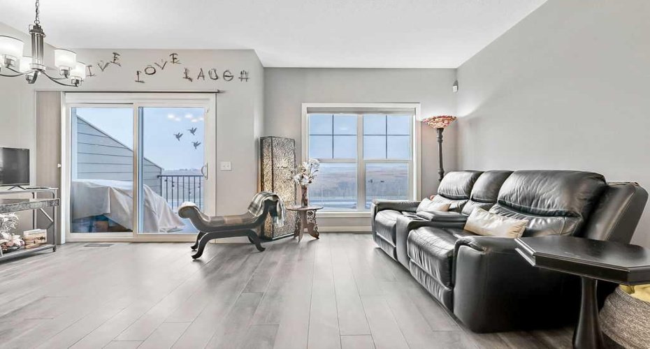 101 Sunset Drive, Cochrane, Alberta T4C 0W8, 3 Bedrooms Bedrooms, ,4 BathroomsBathrooms,Residential,For Sale,Sunset,A2295489