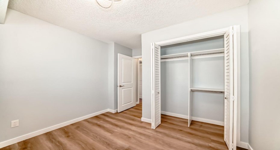 6915 Ranchview Drive, Calgary, Alberta T3G 1R8, 3 Bedrooms Bedrooms, ,2 BathroomsBathrooms,Residential,For Sale,Ranchview,A2295507