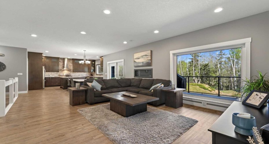 4714 Sakwatamau Drive, Whitecourt, Alberta T7S 1E1, 5 Bedrooms Bedrooms, ,4 BathroomsBathrooms,Residential,For Sale,Sakwatamau Drive,A2296185