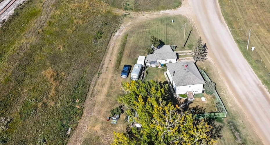 253215 Range Road 280, Delacour, Alberta T0M 0T0, 2 Bedrooms Bedrooms, ,1 BathroomBathrooms,Residential,For Sale,Range Road 280,A2296247