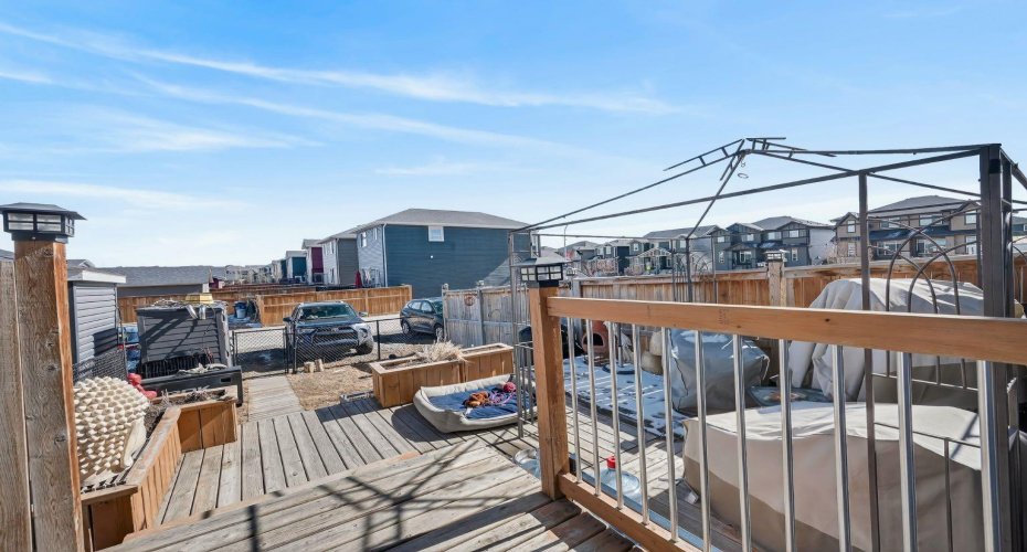 203 Fireside Parkway, Cochrane, Alberta T4C 0V8, 3 Bedrooms Bedrooms, ,4 BathroomsBathrooms,Residential,For Sale,Fireside,A2296249