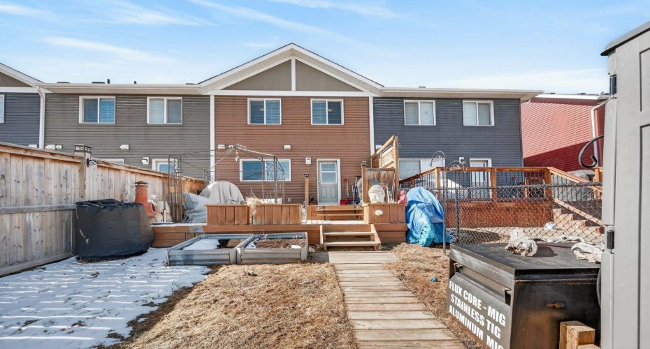 203 Fireside Parkway, Cochrane, Alberta T4C 0V8, 3 Bedrooms Bedrooms, ,4 BathroomsBathrooms,Residential,For Sale,Fireside,A2296249