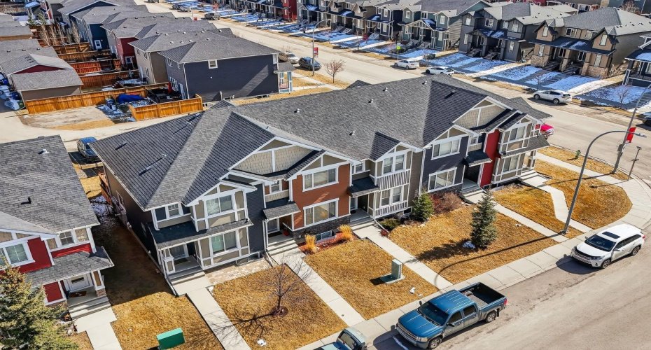 203 Fireside Parkway, Cochrane, Alberta T4C 0V8, 3 Bedrooms Bedrooms, ,4 BathroomsBathrooms,Residential,For Sale,Fireside,A2296249