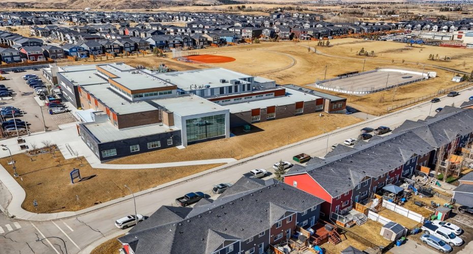 203 Fireside Parkway, Cochrane, Alberta T4C 0V8, 3 Bedrooms Bedrooms, ,4 BathroomsBathrooms,Residential,For Sale,Fireside,A2296249